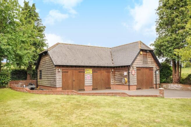 Garages/Workshops