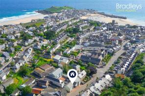1, St James Court, The Stennack, St. Ives TR26 1QR