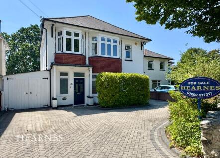 Brackendale Road, Queens Park, Bournemouth, BH8