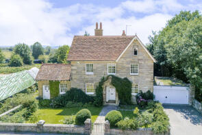 Stone House, Cade Street, Heathfield TN21 9BS