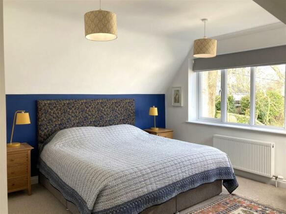 bedroom 2.JPG