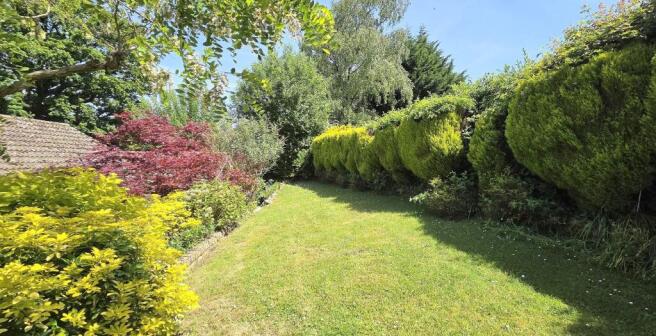 Blackthorns Close, Lindfield, RH16 photo 4
