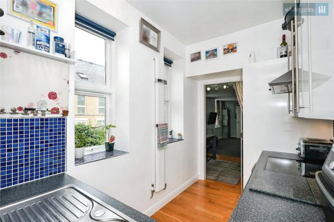 2 bed Apartment for sale Image 4