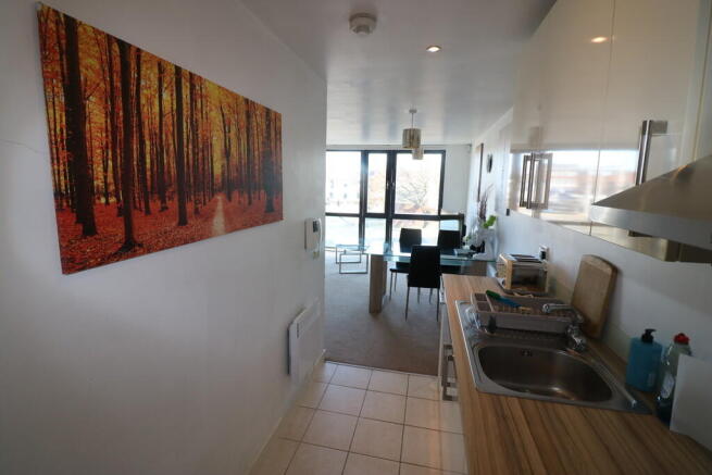 1 bed Apartment to rent Image 7