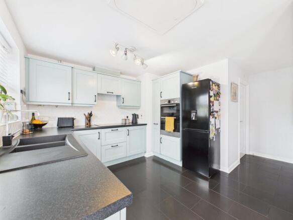 kitchen & breakfast room
