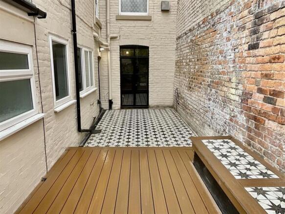 2 bed Not Specified to rent Image 10