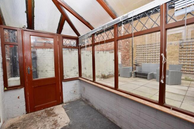 2 bed Terraced for sale Image 6