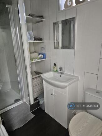 1 bed Flat Share to rent Image 5