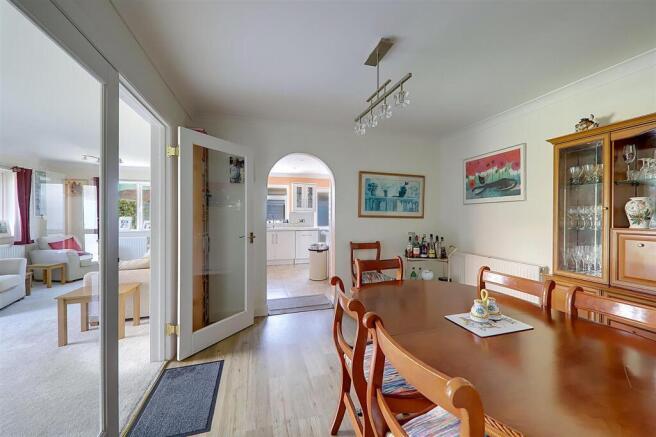 Marlborough Road, Goring-By-Sea, BN12 photo 3