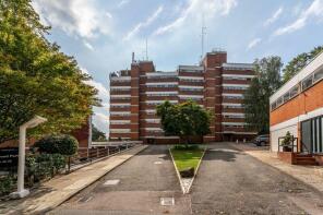 61, Southwood Park, Southwood Lawn Road, Hornsey, London N6 5SQ