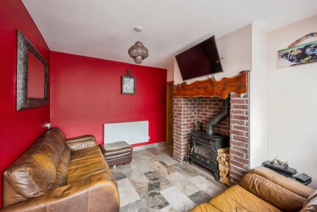 3 bed Semi-Detached Bungalow for sale Image 6
