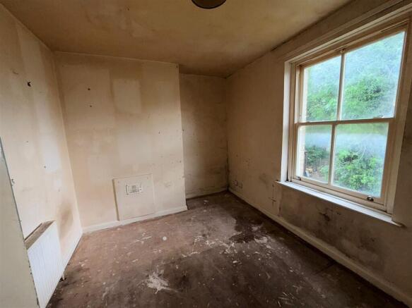 4 bed Block of Apartments for sale Image 12