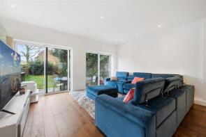 37, Leeside Crescent, Golders Green, London NW11 0DA