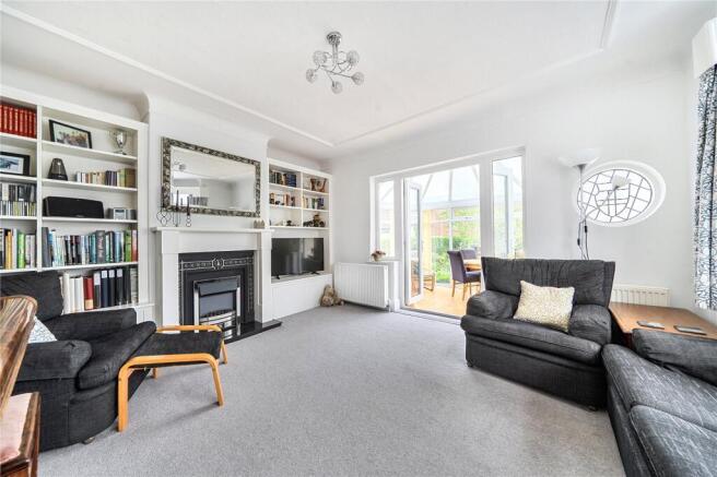 5 bed Detached for sale Image 4