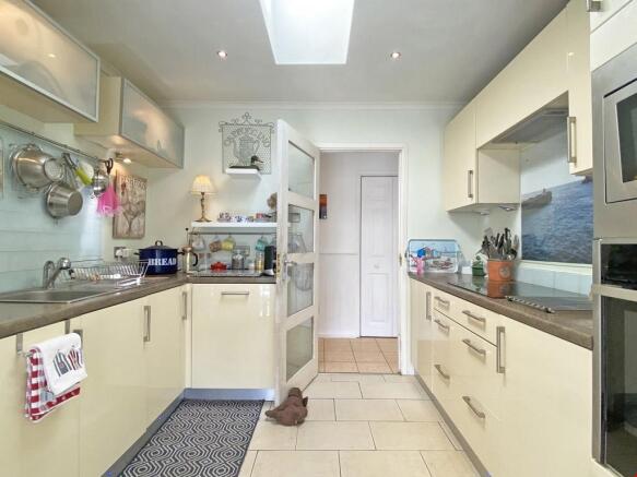 Photo 9