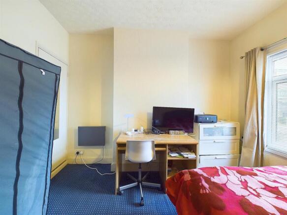 CAM03736G0-PR0093-STILL013.jpg