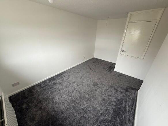 3 bed Terraced to rent Image 5