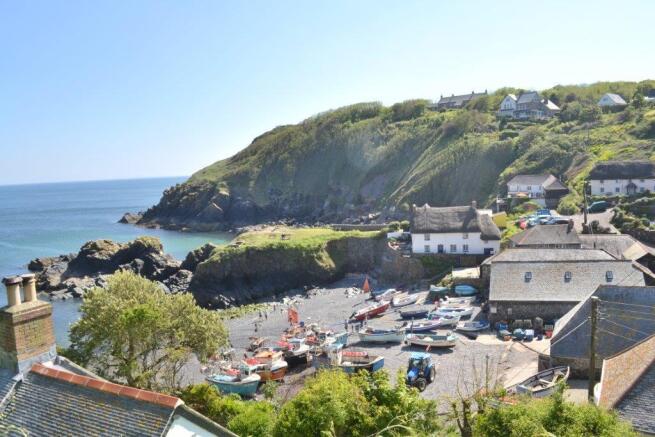 Nearby Cadgwith Cove Location Photo.jpg