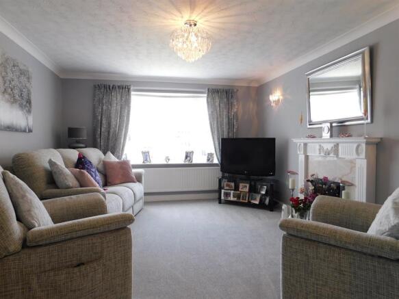 Lounge 1