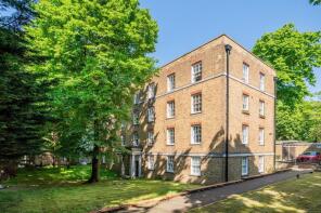 10, Point Close, London SE10 8QS