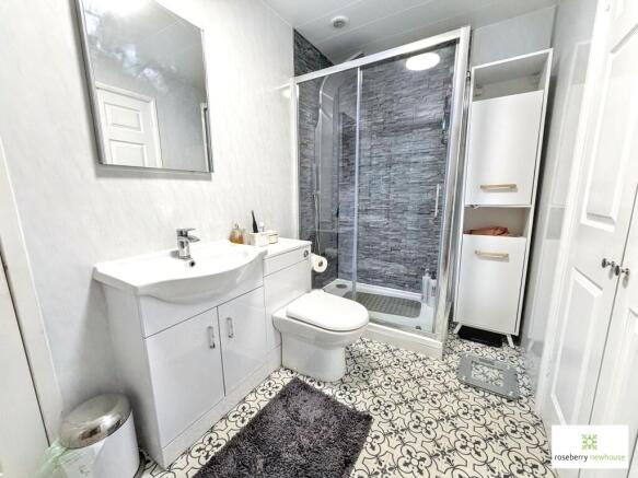 2 bed Apartment for sale Image 11