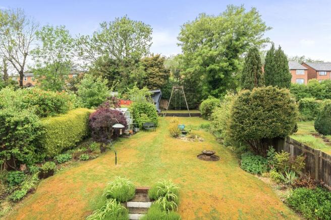 Beverley Road, Whyteleafe, CR3 photo 4