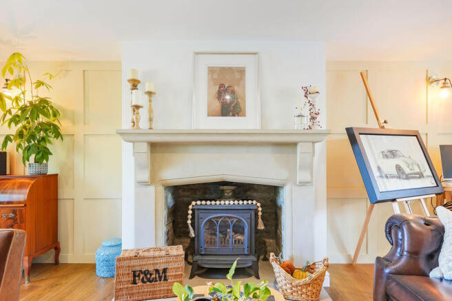 4 bed Detached for sale Image 9