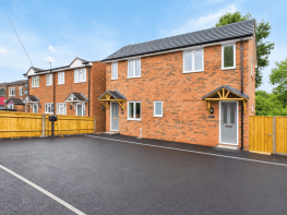 Flat 2, 32, Henley Wood Road, Reading RG6 7EE