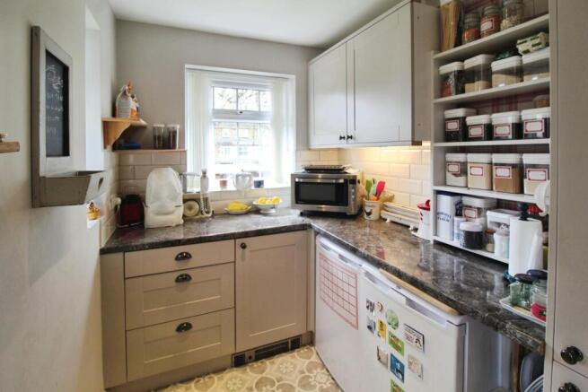 2 bed Bungalow for sale Image 4