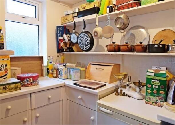 Walk in pantry