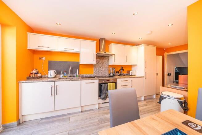 Kitchen / Dining Romm