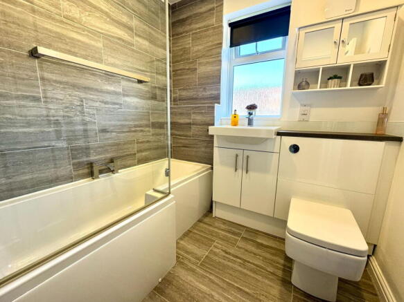 2 bed Semi-Detached for sale Image 11