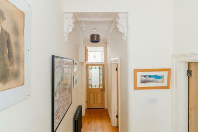 4HVK2RKE - Hallway A.jpg