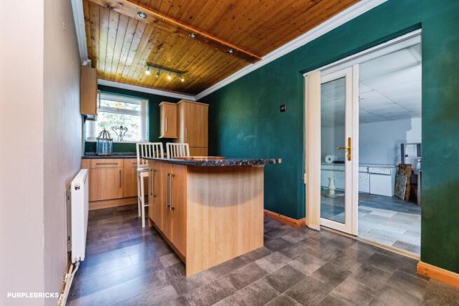 3 bed Semi-Detached for sale Image 12