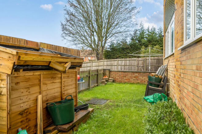 1388572-11-696a2f...