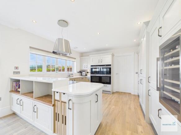 CAM03394G0-PR0317...