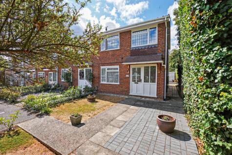 Broadway, Rainham,