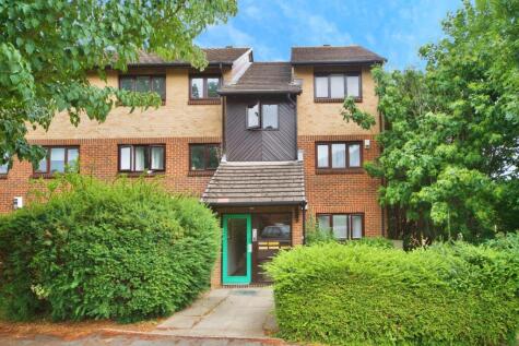 Alders Close, London, E11