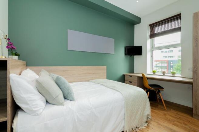 6 bed Flat to rent Image 6