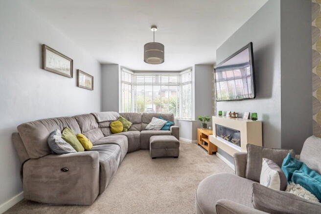 4 bed Semi-Detached for sale Image 4