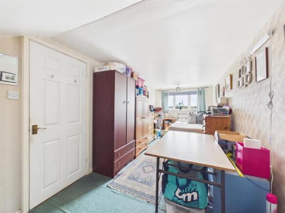 3 bed Semi-Detached Bungalow for sale Image 9