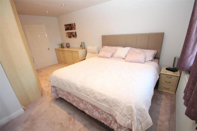bedroom 9 .jpg