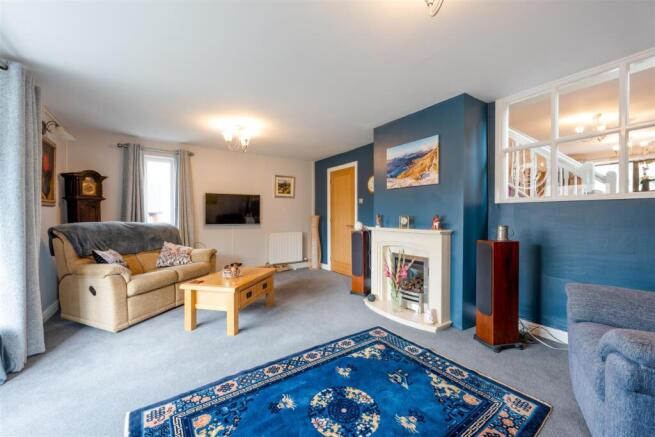 3 bed Link Detached House for sale Image 5