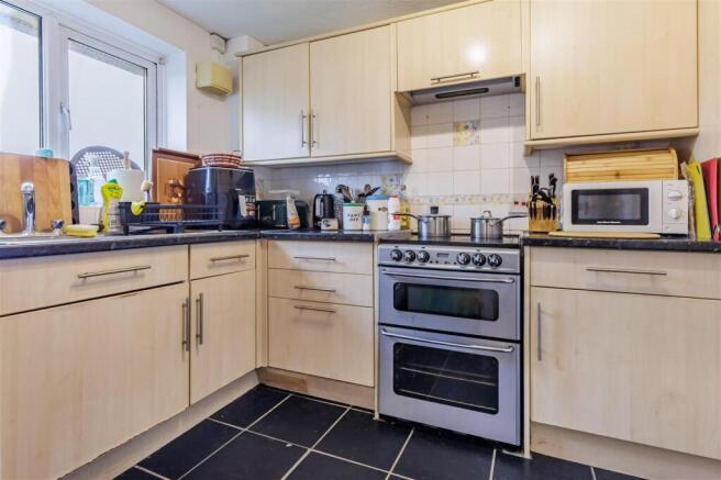 30 Weald Hall  (6).jpg