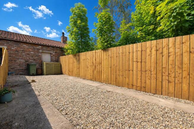 3 bed Terraced for sale Image 9
