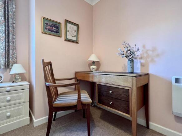 BEDROOM 2