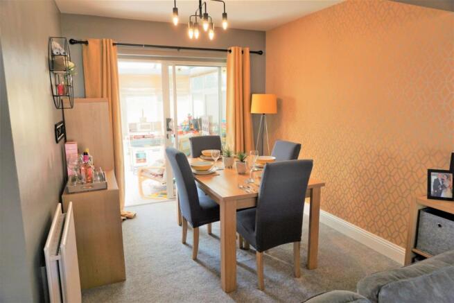Lounge/Dining Room