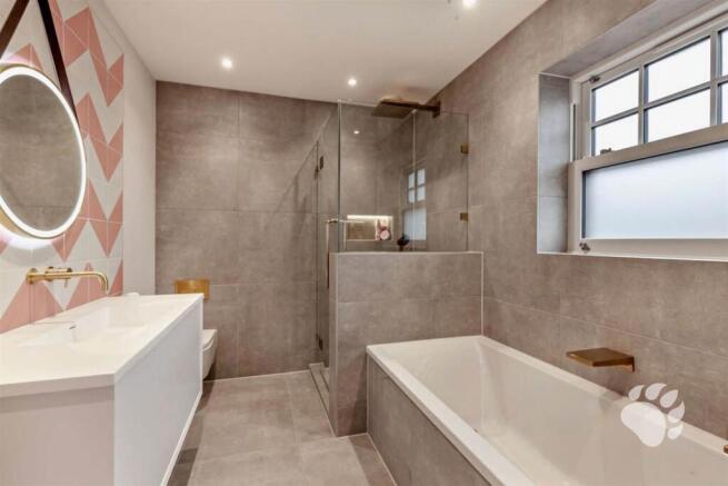Bedroom Two En Suite