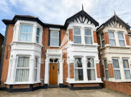 Flat 4, 14, Seymour Gardens, Cranbrook, Ilford IG1 3LN