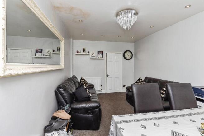 4 bed Terraced for sale Image 6